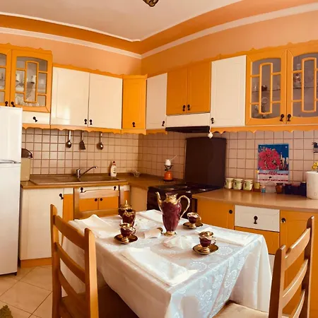 Center Apartment *